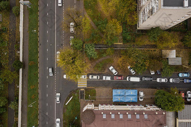 前视图建筑街道路汽车克拉斯诺达尔城市俄罗斯