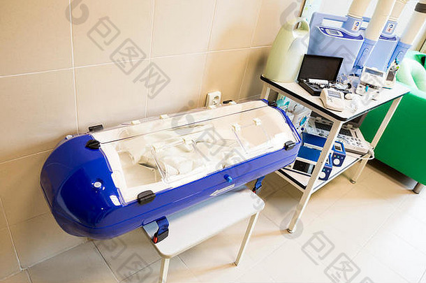 移动医疗设备母亲年轻的孩子们婴儿孵化器