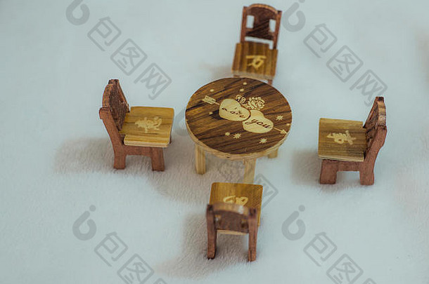 微型木表格椅子