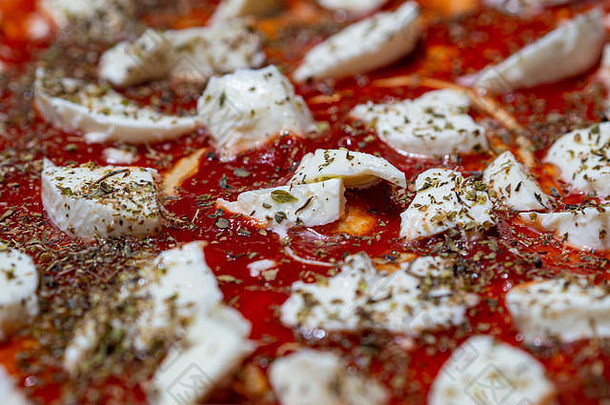马苏里拉奶酪番茄牛至细节生披萨