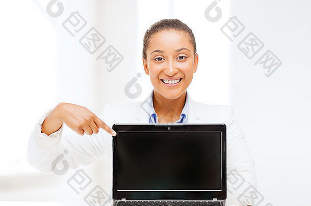 微笑女人移动PC电脑