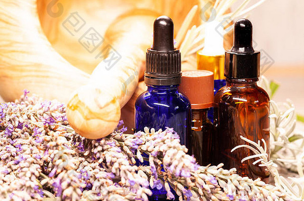 薰衣草砂浆杵瓶至关重要的油芳香疗法