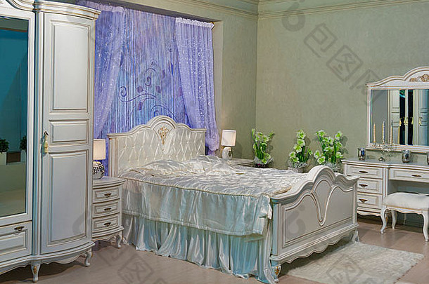 巴洛克式的风格卧室室内米色紫色颜色