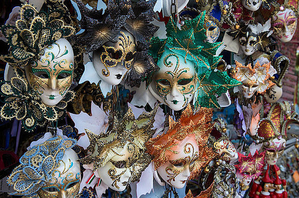 展览威尼斯狂欢节面具