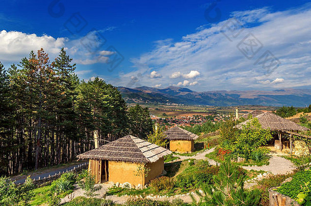 新石器时代村保加利亚美丽的秋天