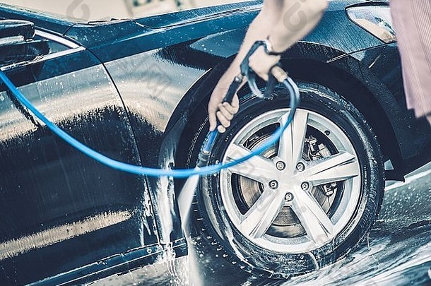 车洗清洁轮子高压力水