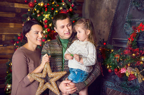 圣诞节家庭肖像首页假期生活房间装饰圣诞节树