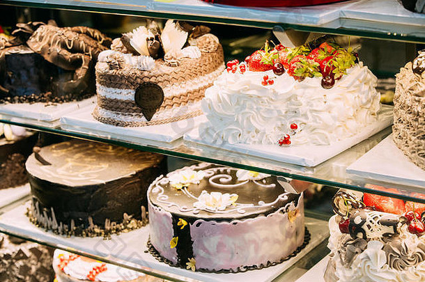 类型甜蜜的蛋糕糕点商店玻璃显示好分类糖果