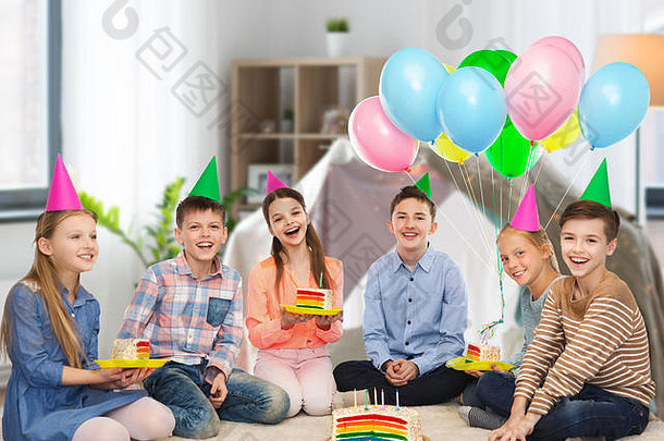 快乐孩子们聚会，派对帽子生日蛋糕