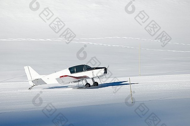 雪地飞机