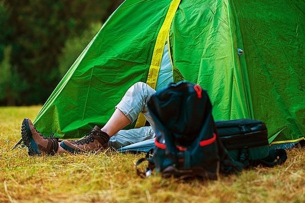 休息徒步旅行者媒介大小帐篷野生营地徒步旅行帐篷野营主题