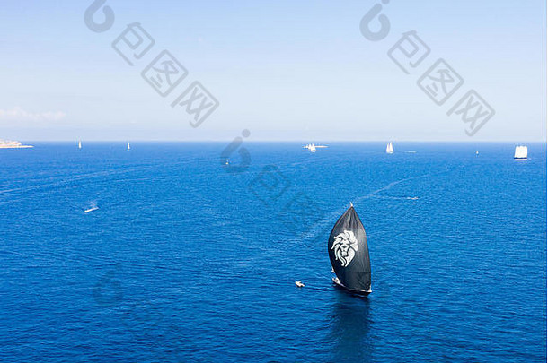 撒丁岛意大利9月空中视图美丽的帆船航行地中海海赛船会撒丁岛意大利