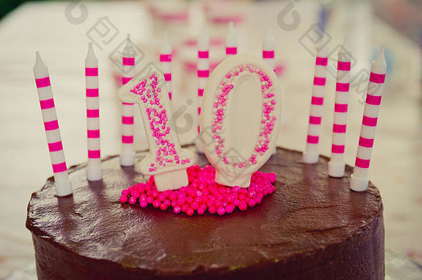 蛋糕装饰数字数量使糖面团糖果白色粉红色的装饰棕色（的）巧克力蛋糕