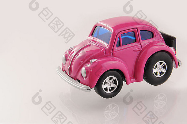 粉红色的玩具车