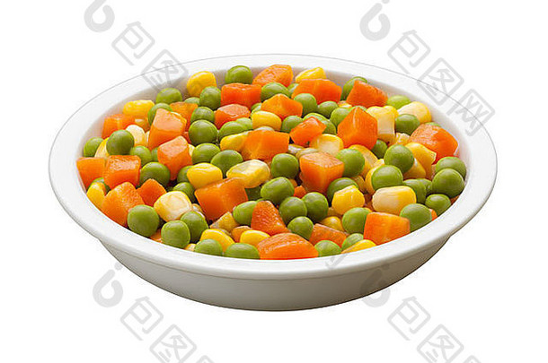 豌豆，胡萝卜，玉米，放在一个碗里，在白色的背景上分开。