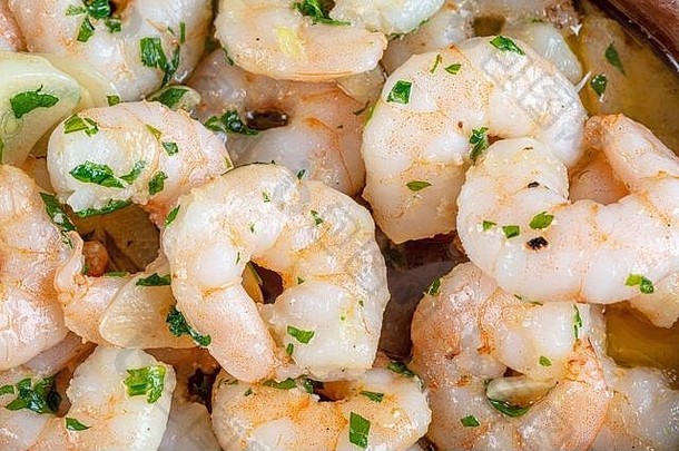 虾砂锅虾炖肉砂锅食物美味的健康的新鲜的美味的美味的虾炖肉