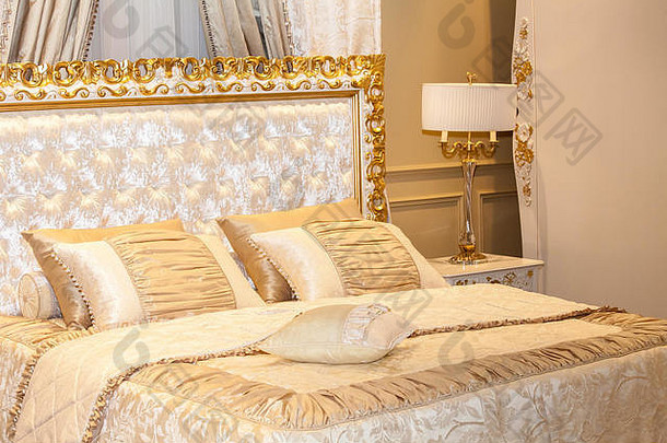 奢侈品黄金卧室