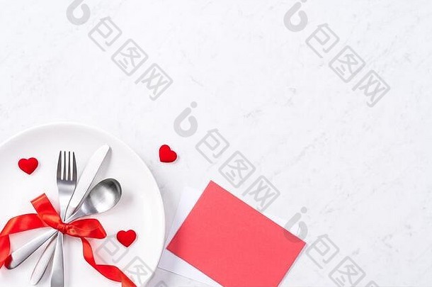 情人节一天餐设计概念浪漫的板菜集孤立的大理石白色背景餐厅假期庆祝活动促销前视图
