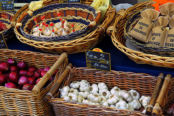 新鲜的蔬菜出售法国农民市场perigueux法国