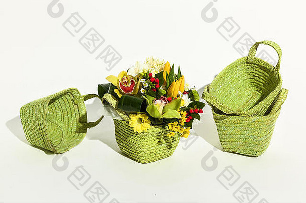 包装鲜花的绿色篮子.包装鲜花的篮子