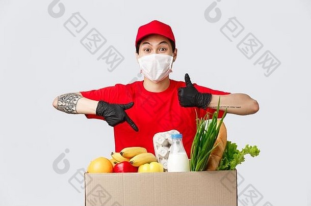 在线购物食物交付冠状病毒流感大流行概念有魅力的交付的家伙红色的统一的<strong>医疗</strong>面具手套显示翘拇指