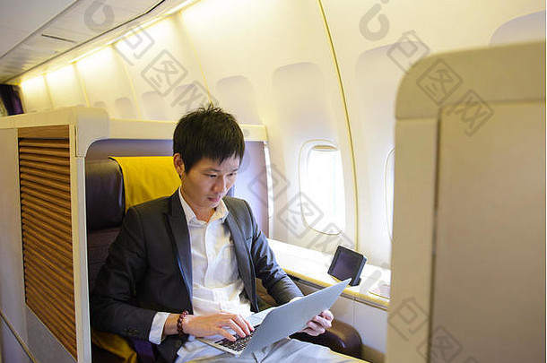 亚洲商人移动PC类飞机