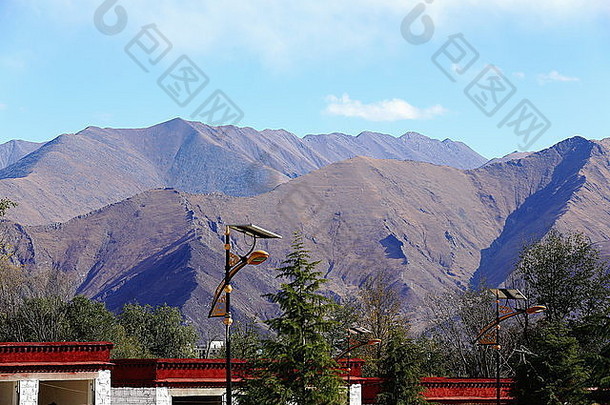 高山喜马拉雅山脉环绕建筑成立sera-wild玫瑰gonpa-monasterylhasa-tibet