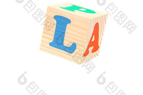 字母L的儿童砖，在白色背景上隔离