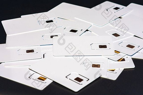 一堆空白sim卡供国际使用