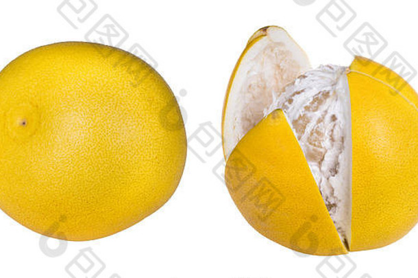 两个<strong>柚子</strong>的特写镜头。<strong>柚子</strong>。热带柑橘类水果，黄皮，全部或部分切开去皮。在白色背景上隔离。