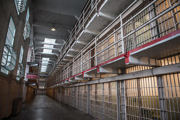监狱走廊内部阿尔卡特拉斯岛监狱行房间