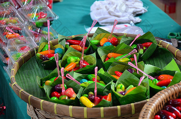 Deletable仿制水果（Kanom Look Choup）——这种甜点，很多人都会想到各种各样的五颜六色的水果。