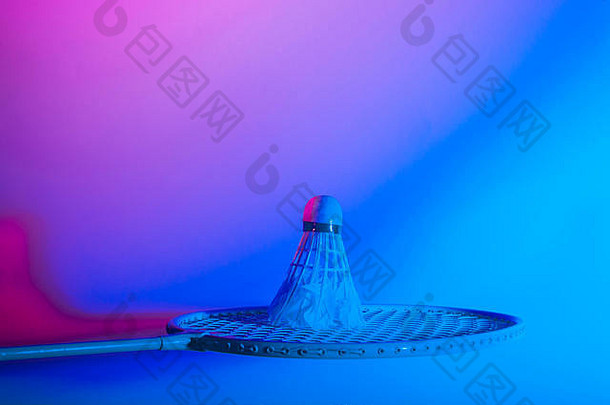 羽毛球球拍羽毛球充满活力的大胆的梯度全息霓虹灯颜色