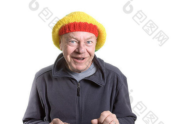 一个戴着拉斯塔帽子的傻老头在胡闹。