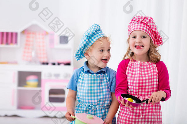 女孩男孩老板他围裙烹饪玩具厨房教育玩具年轻的孩子们