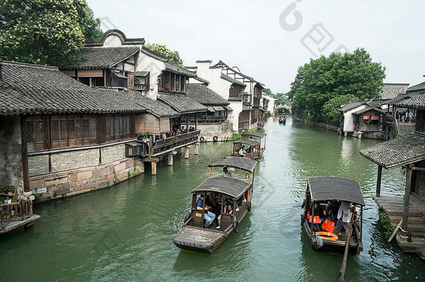 中国乌镇xizha风景优美的区船交叉河