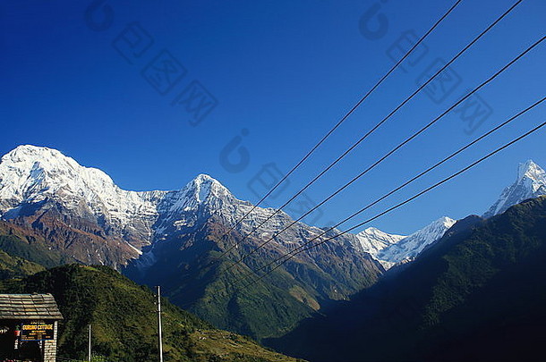 尼泊尔甘德鲁克——<strong>10</strong>月11日：古隆别墅<strong>酒店</strong>可以清晰地看到安纳普纳南部和Hiun Chuli山脉。