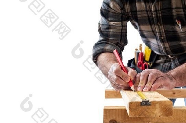 特写镜头卡彭特铅笔计标志着测量木董事会建设行业白色背景