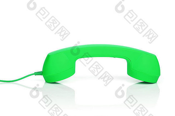 绿色复古电话。在白色背景上隔离