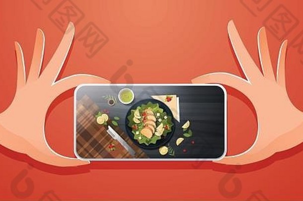 美食博主用手机拍摄新鲜蔬菜沙拉配鸡肉和酱汁top angle view智能手机屏幕社交网络活动概念