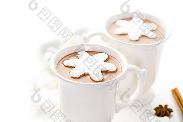自制的热巧克力新装的雪花形状的白色棉花糖