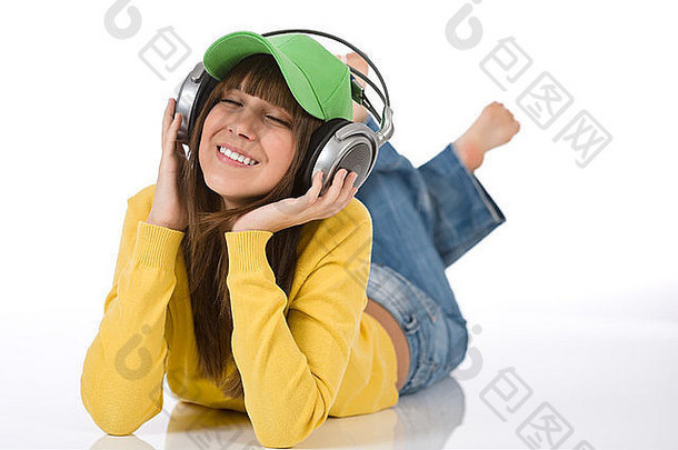 快乐女少年享受音乐白色背景耳机棒球帽