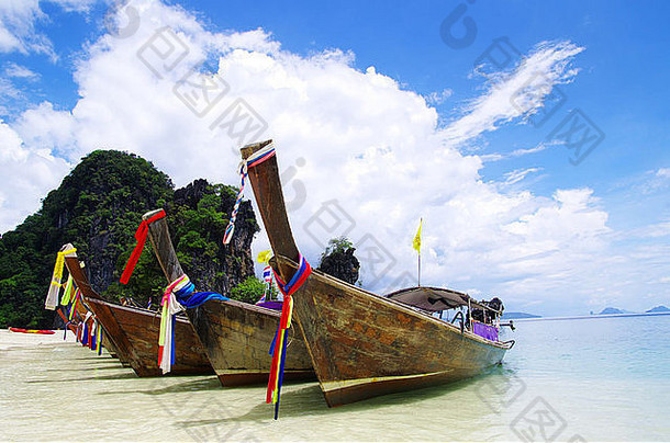 热带海滩，长尾船，安达曼海，泰国