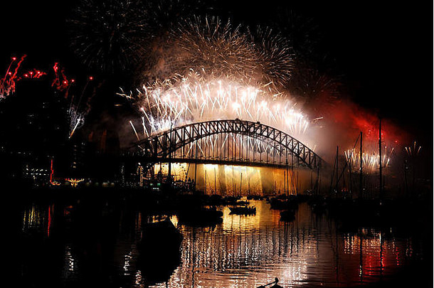 悉尼新年前夜-海港大桥燃放烟花