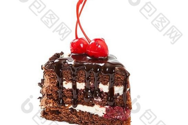 一块巧克力樱桃蛋糕孤立的白色背景
