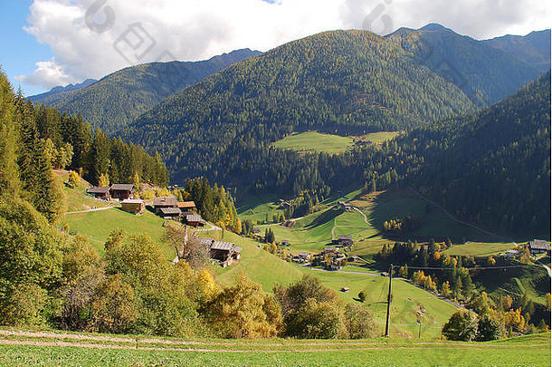 Ultental Valley（德语：Ultental或Ulten，意大利语：Val d'Ultimo），意大利蒂罗尔南部。Ulten山谷是南部一个40公里长的山谷