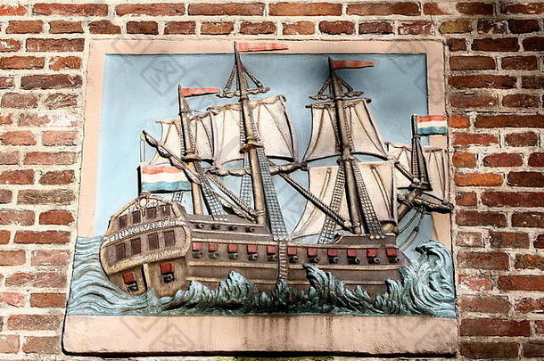 T Huys Tvreest-VOC船（1731）-荷兰阿姆斯特丹Oudezijds Voorburgwal和Oudezijds Kolk的旧山墙石。