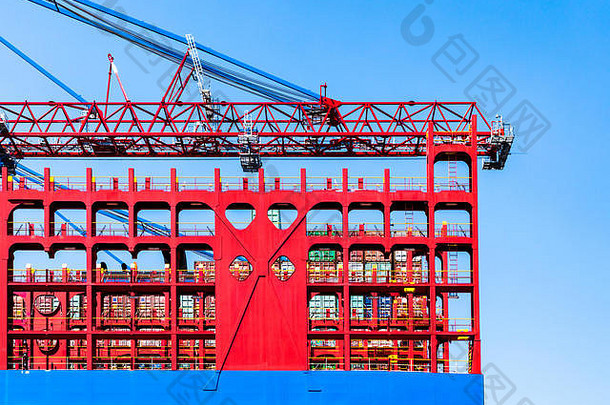 德国汉堡港带起重机的集装箱码头详图