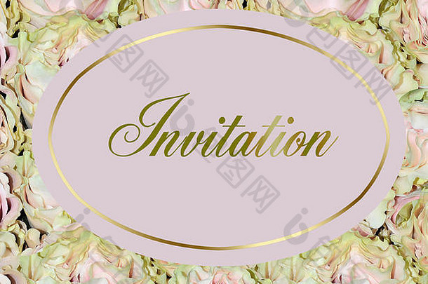 美丽的婚礼邀请函，带有柔和的粉红色玫瑰和淡绿色花瓣-优雅的花卉背景，浪漫的艺术设计和金色文字