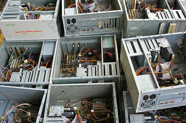 一堆计算机CPU终端的内部电路